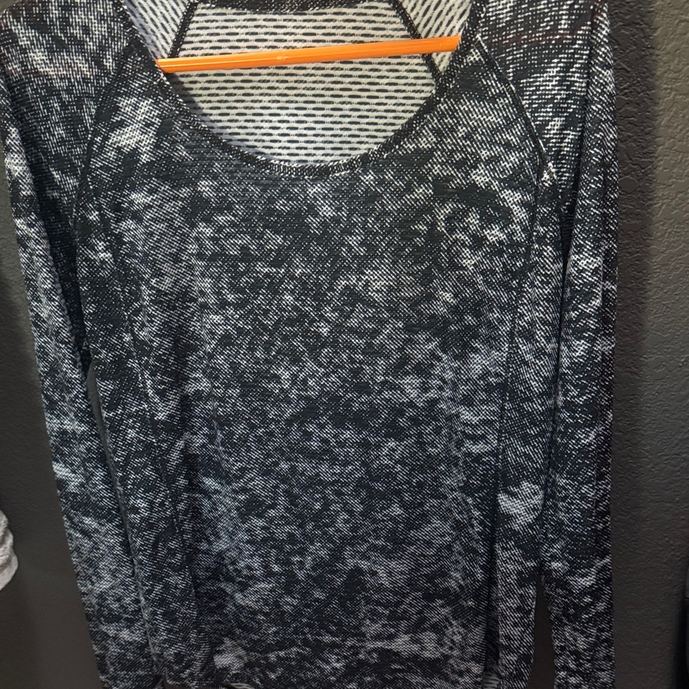 Women's Black Under Armour and Gray Long Sleeve Running Top